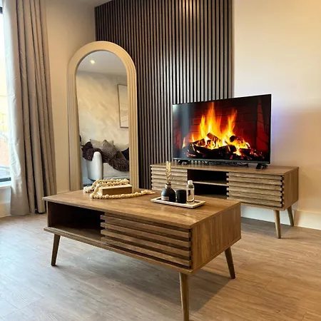 Modern Cosy * Birmingham